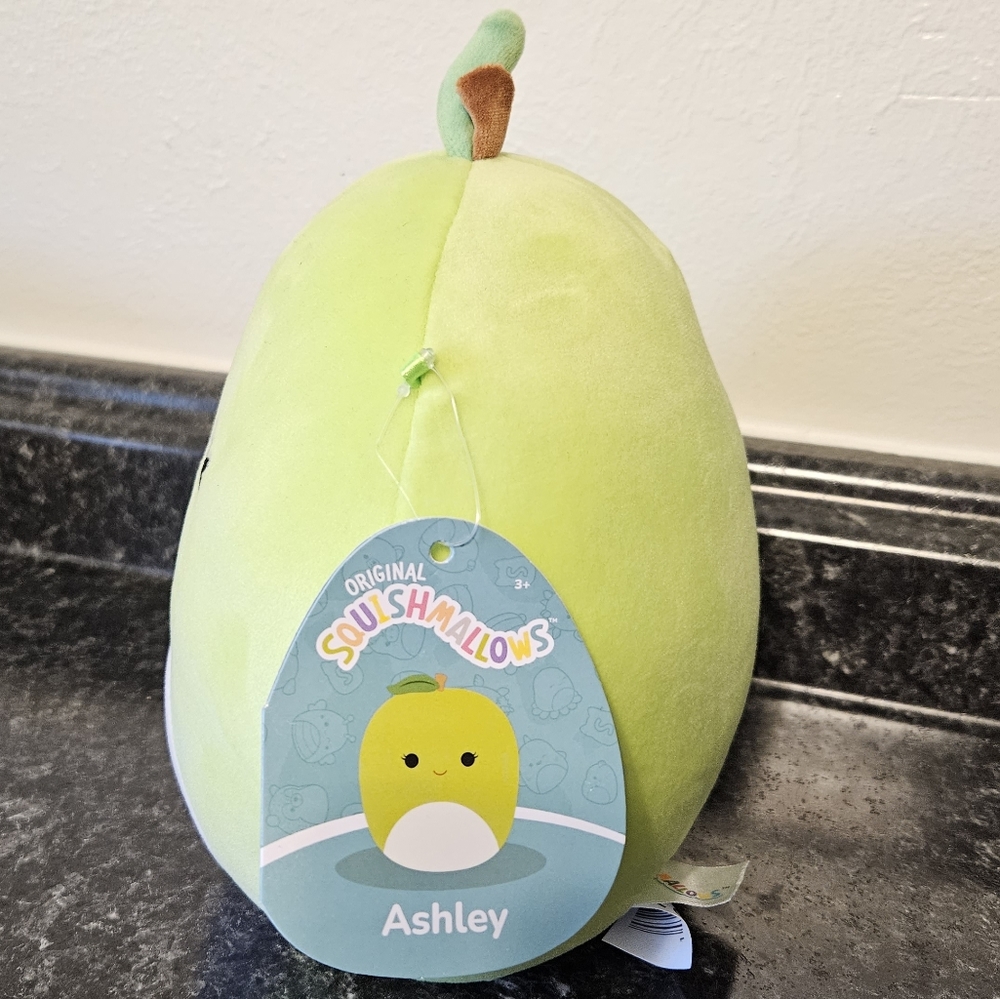 Ashley the green apple 8" squishmallows - Picture 2 of 4